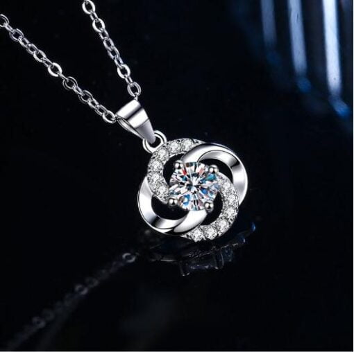 Dây chuyền Kim cương Moissanite Navia