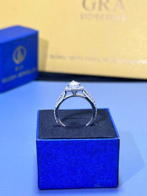 Nhẫn thiết kế đính full kim cương Moissanite- Vàng trắng 18K